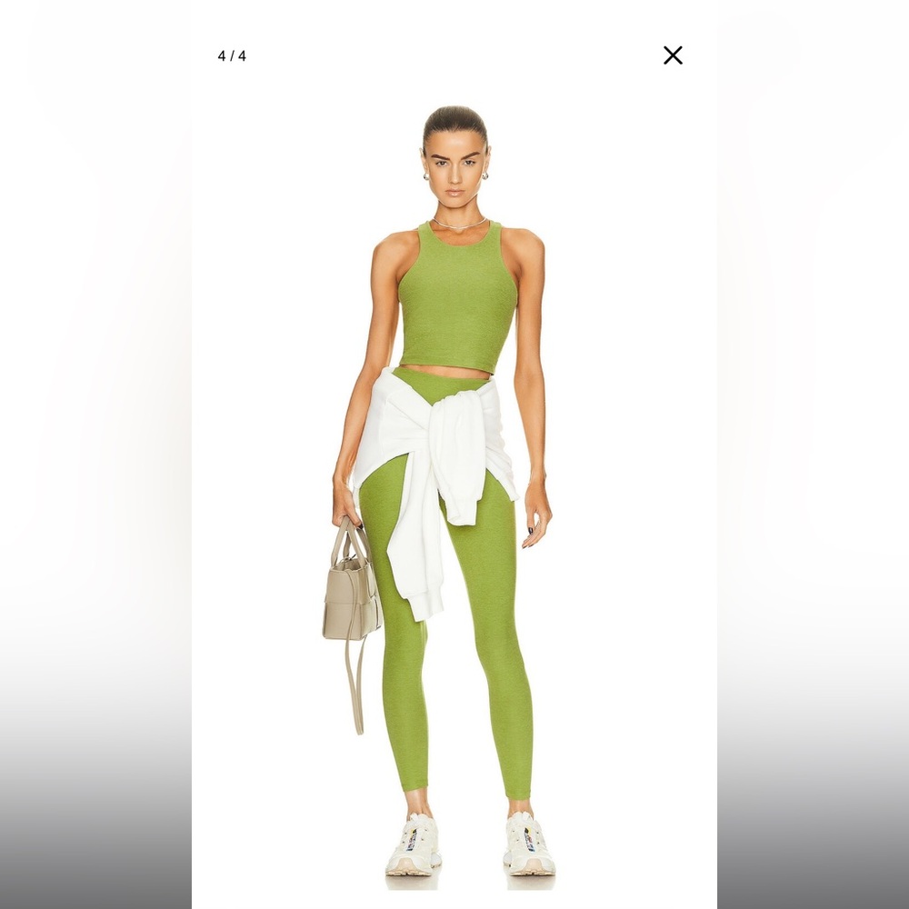 Beyond yoga fern green Green Women's Leggings and sports bra set. Sold out. Xs.